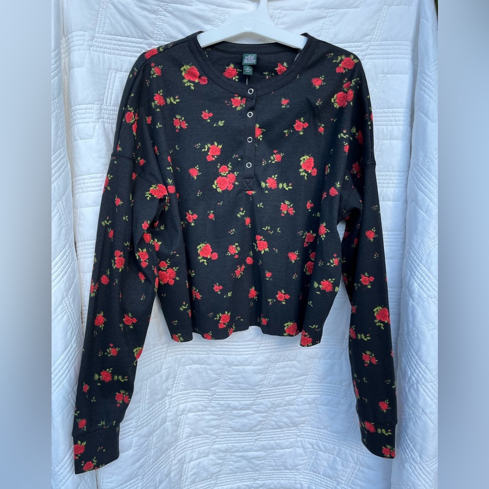 Rose long sleeve crop